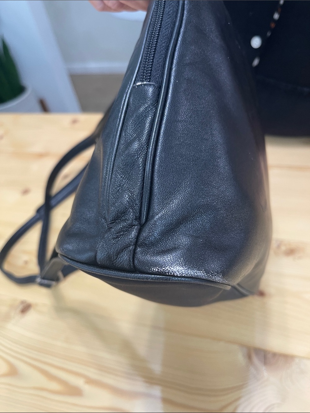 Vintage Wilson’s Leather Pelle Studio Black Leather Backpack/Sling Back Y2K - Picture 6 of 15
